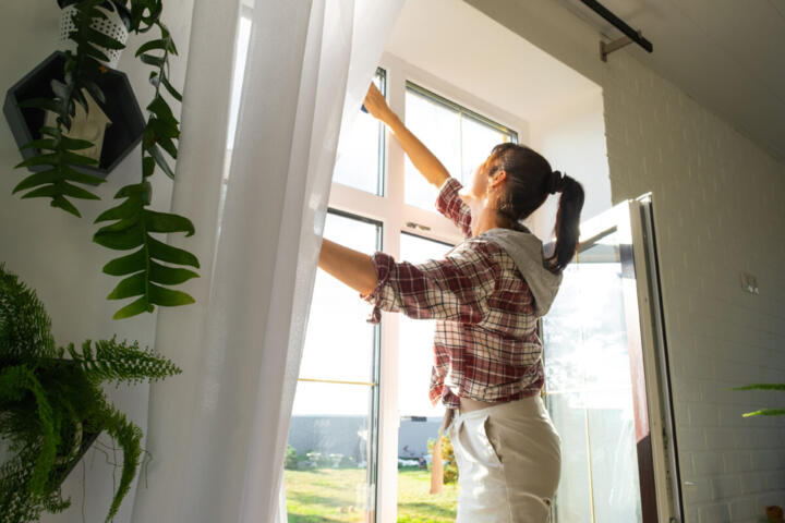 Why a Cool Room Helps You Sleep