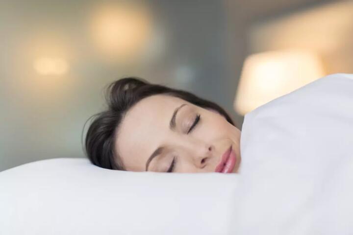 The Difference Between REM and Deep Sleep